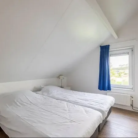 Сasa de vacaciones Vakantiebungalow De Waterlelie Wervershoof